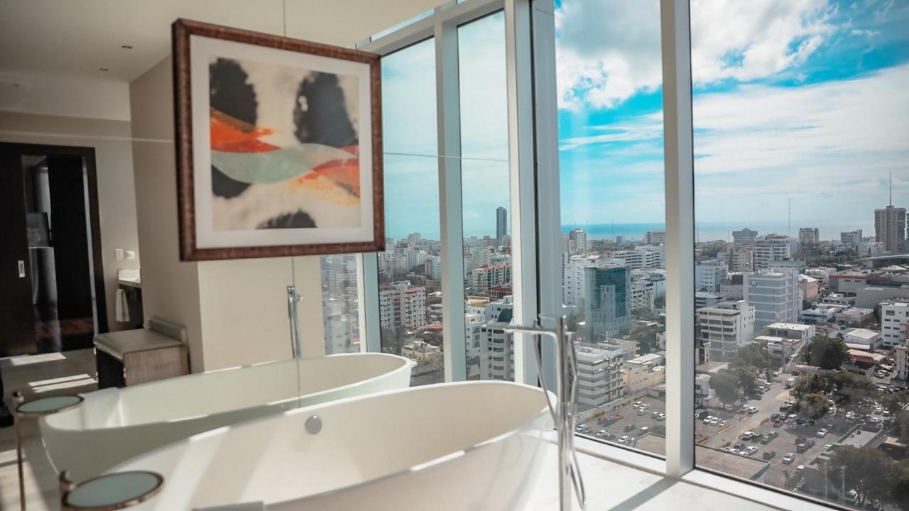 One Bedroom Suite with City View and Club Lounge Access,1447488943:JPEG