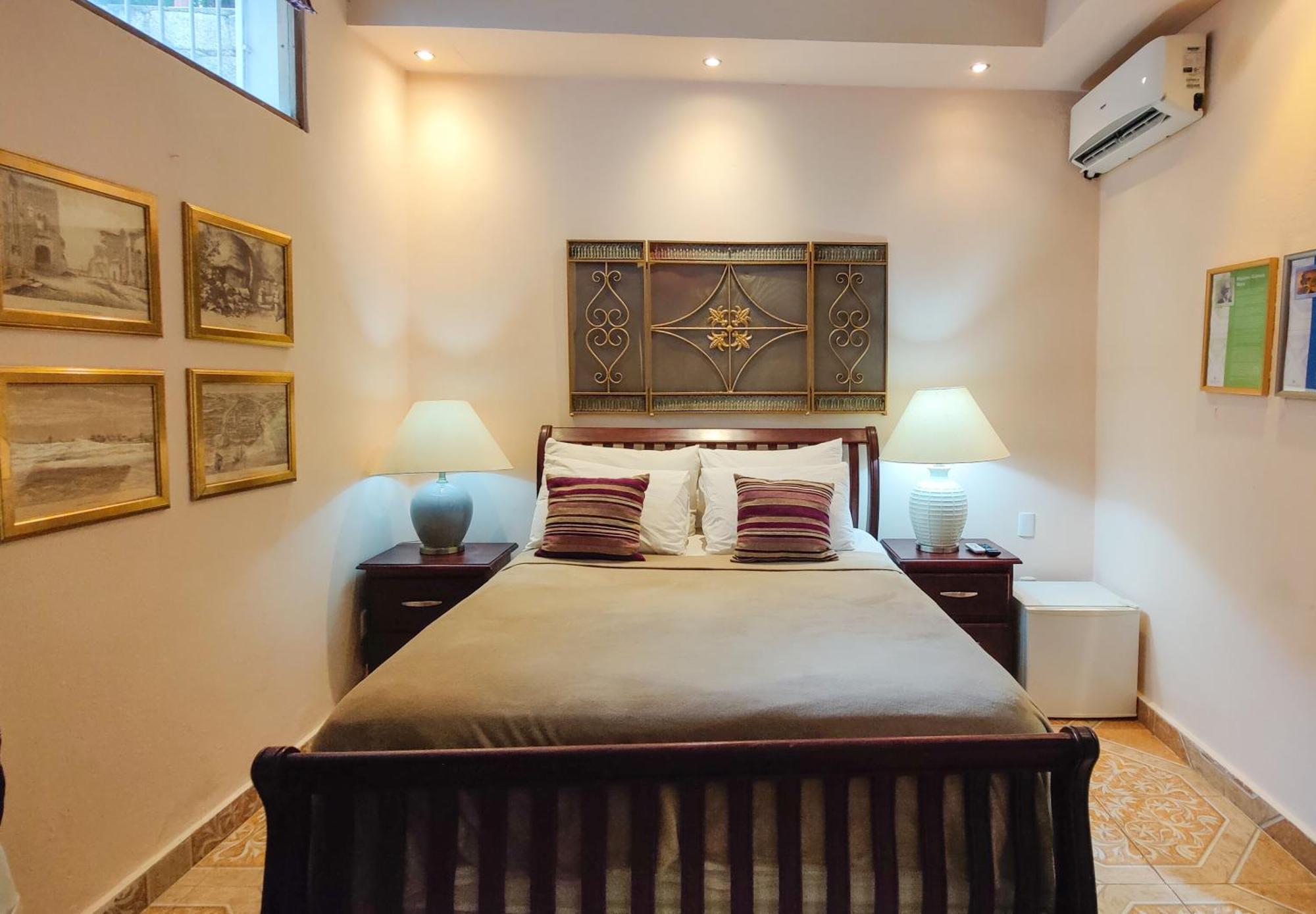 Standard Queen Room,1588167276:JPEG