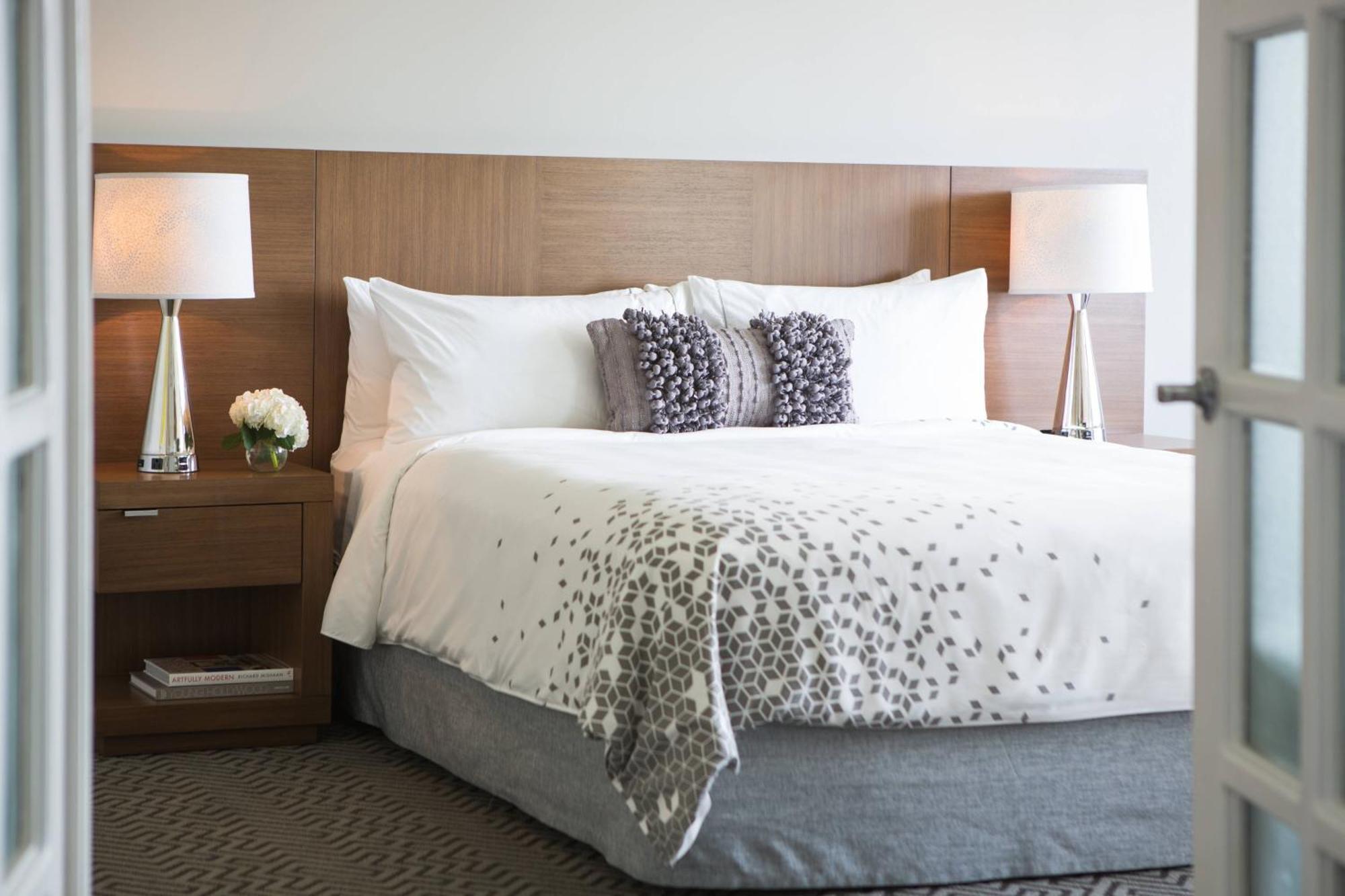 Executive One-Bedroom Suite,1632245612:JPEG