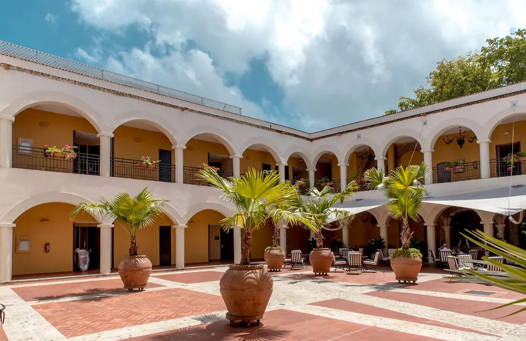 Hodelpa Nicolás de Ovando-1